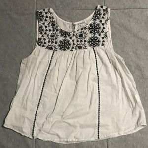 White tank with embroidery